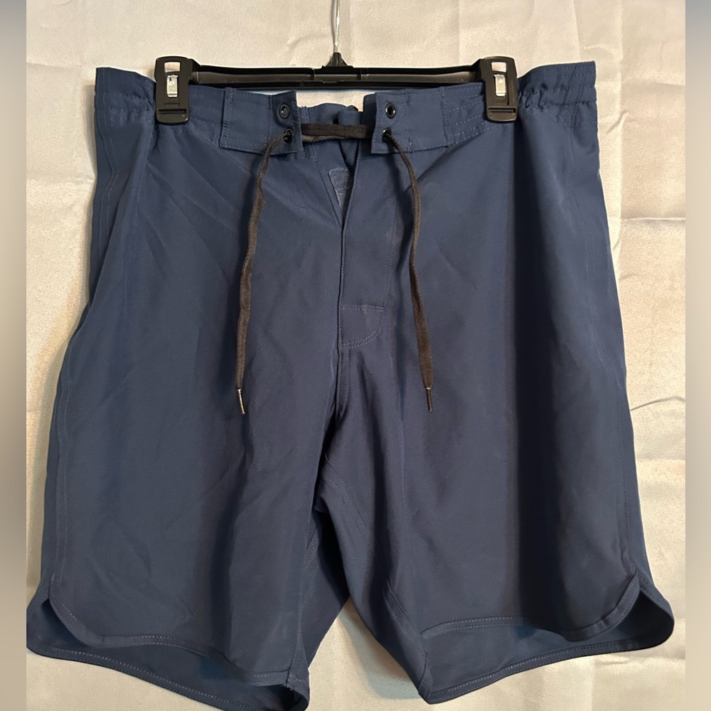 Old Navy men’s drawstring board shorts